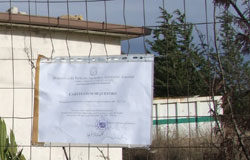 Serra Pastore, sequestrata la discarica Il Cartello di sequestro apposto dal Corpo Forestale dello Stato