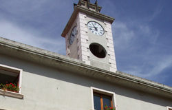 Agostinelli ancora in difficoltà il Palazzo Comunale