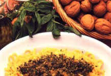 Tagliatelle con le noci e la mollica Image