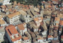 Commissariato il Comune Veduta arrea del municipio