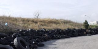 Discarica di pneumatici: sequestro della Guardia di Finanza a San Bartolomeo la discarica sequestrata a San Bartolomeo in Galdo