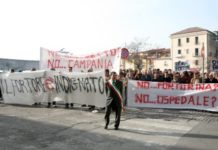 Fortorini in corteo per le strade di Benevento: ‘Giù le mani dal distretto sanitario’ Corteo per le strade di Benevento