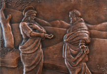 San Bartolomeo apostolo Natanaele va incontro a Gesù (formella del portone in bronzo della Chiesa Madre)