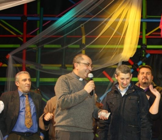 Va in scena il “Panta rei” di Don Franco, tutto esaurito al teatro di San Bartolomeo in Galdo