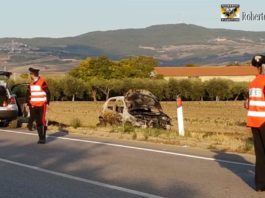 Macabra scoperta nel Foggiano: recuperato un corpo carbonizzato dentro un’auto, vittima di un incidente stradale