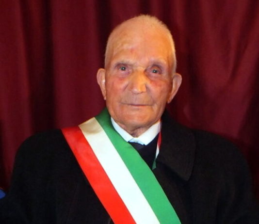 L’elettore più anziano d’Italia è Giovanni La Penna ha 110 anni e 327 giorni. E’ l’uomo più longevo d’Italia. Vive a Roseto Valfortore in provincia di Foggia