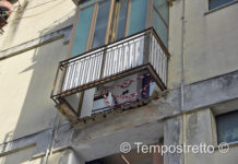 Tragedia sfiorata a San Bartolomeo in Galdo, donna precipita dal balcone di casa: corsa in ospedale