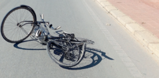 Scontro tra moto e bici: feriti i conducenti, entrambi positivi all’alcol test