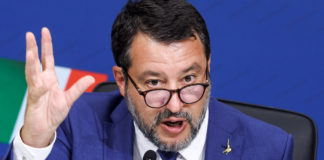 Mentre il Sud è in vacanza, questi lavorano (per loro) e li votiamo anche