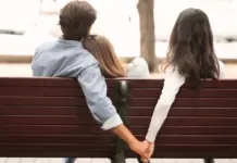 Il prete, l’amante ed il marito lenone