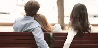 Il prete, l’amante ed il marito lenone